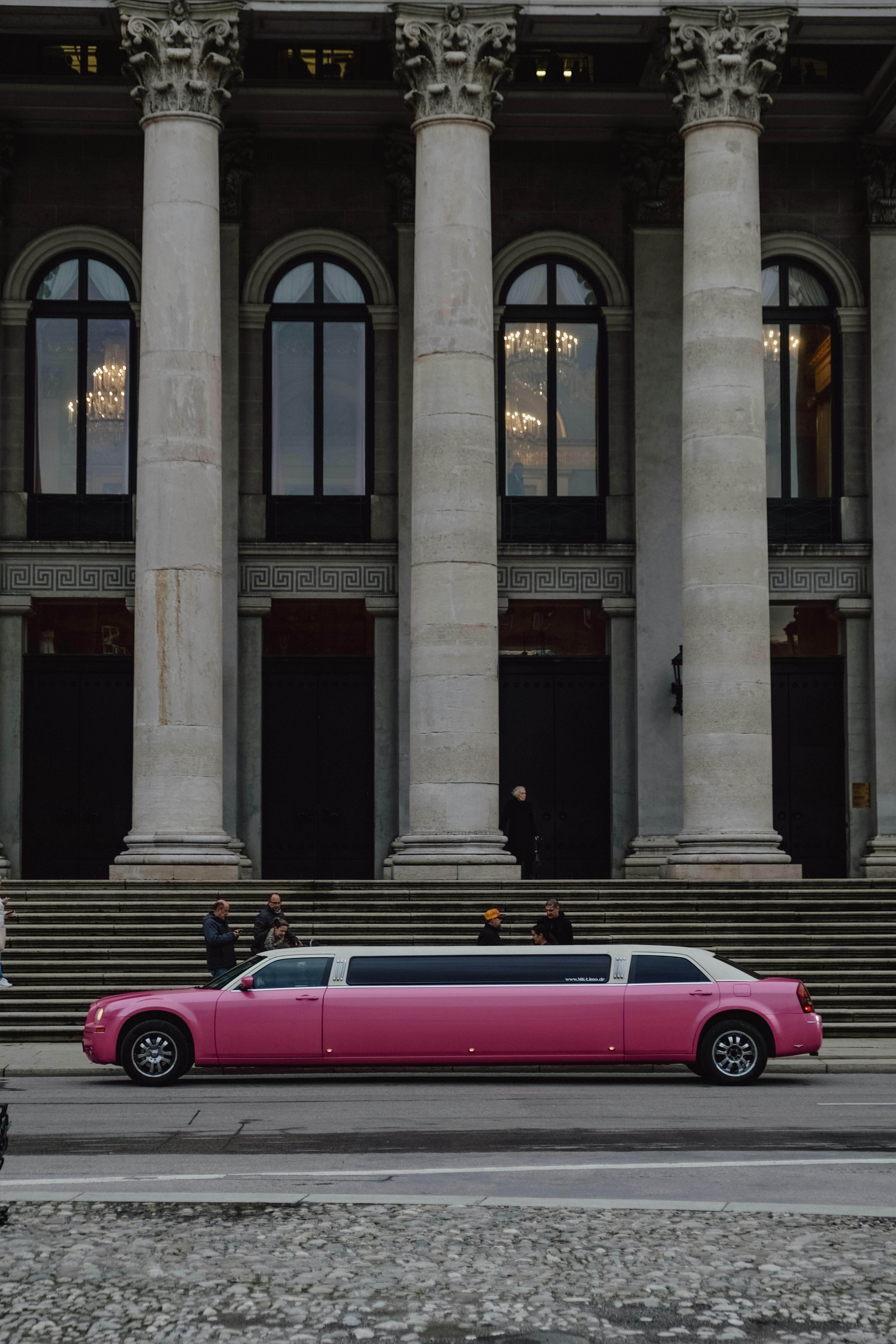 Top Limo Services Miami Travelers Trust for Comfort and Style