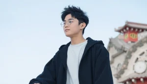 新車リースで新しい車を楽しむ家族の笑顔。