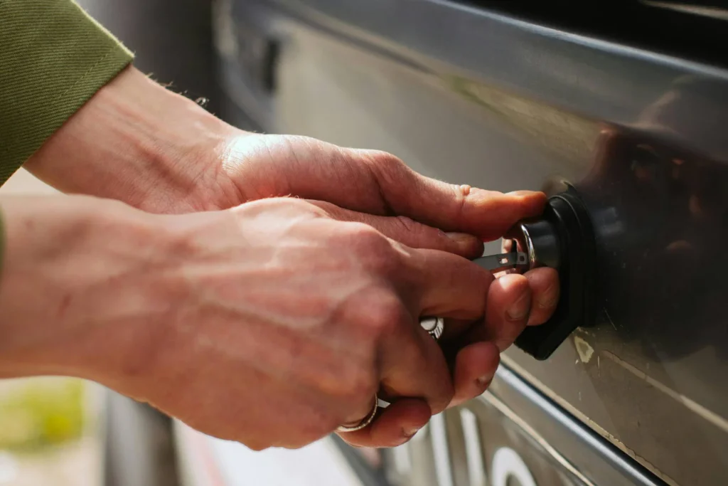 pexels-koolshooters-8103920_1